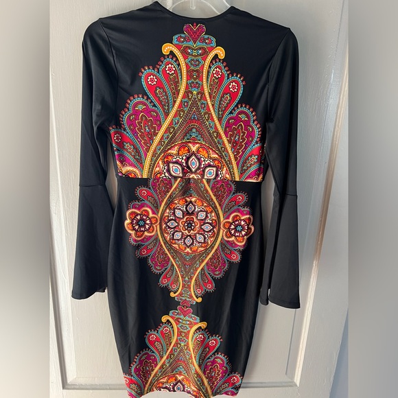 VENUS Paisley Flare-Sleeve Dress - Picture 3 of 6